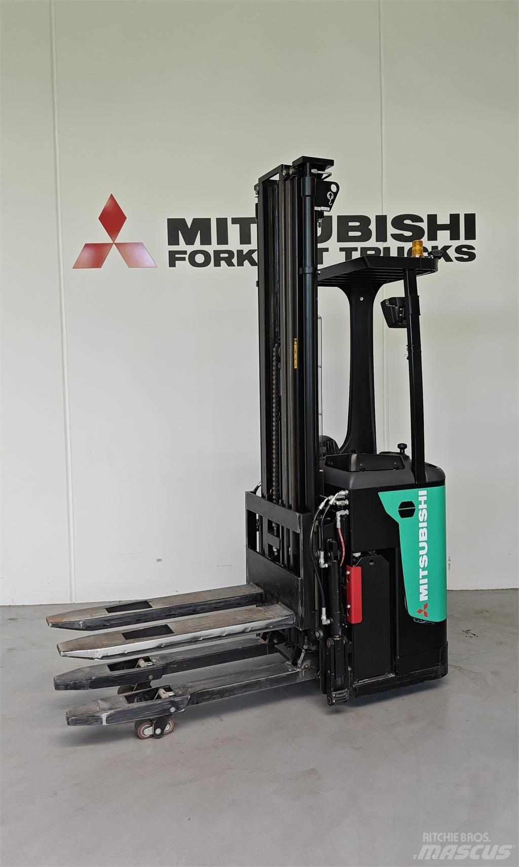 Mitsubishi SBR16NI 로우 리프터(승강대 포함)