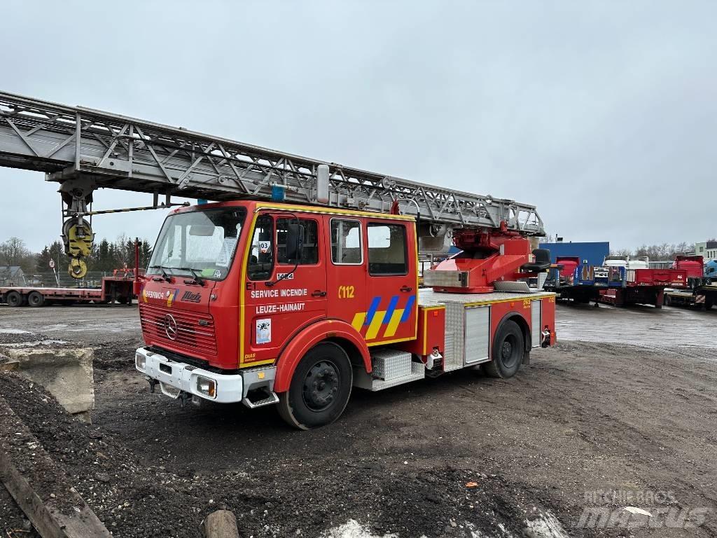 Mercedes-Benz 1424F 소방차