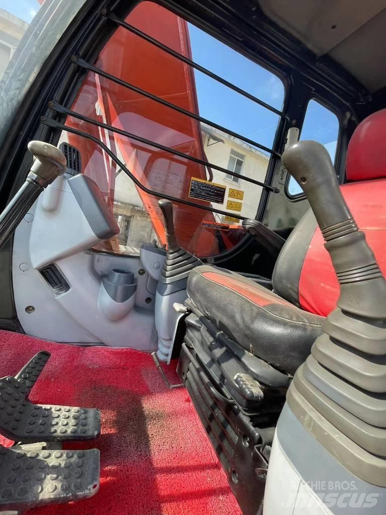 Hitachi ZX 120 대형 굴삭기 29톤 이상