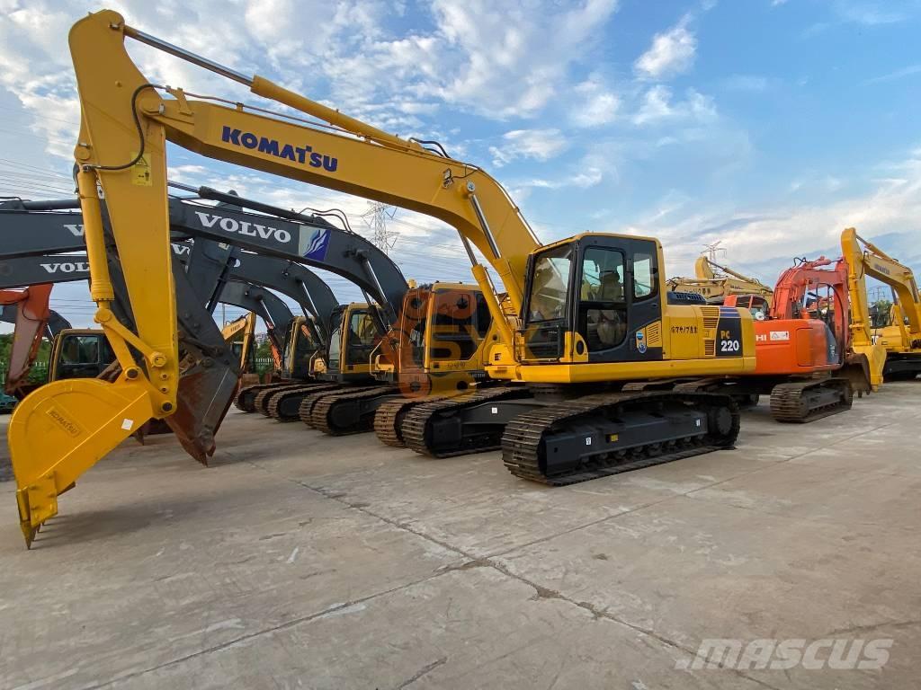 Komatsu PC 220-8 대형 굴삭기 29톤 이상