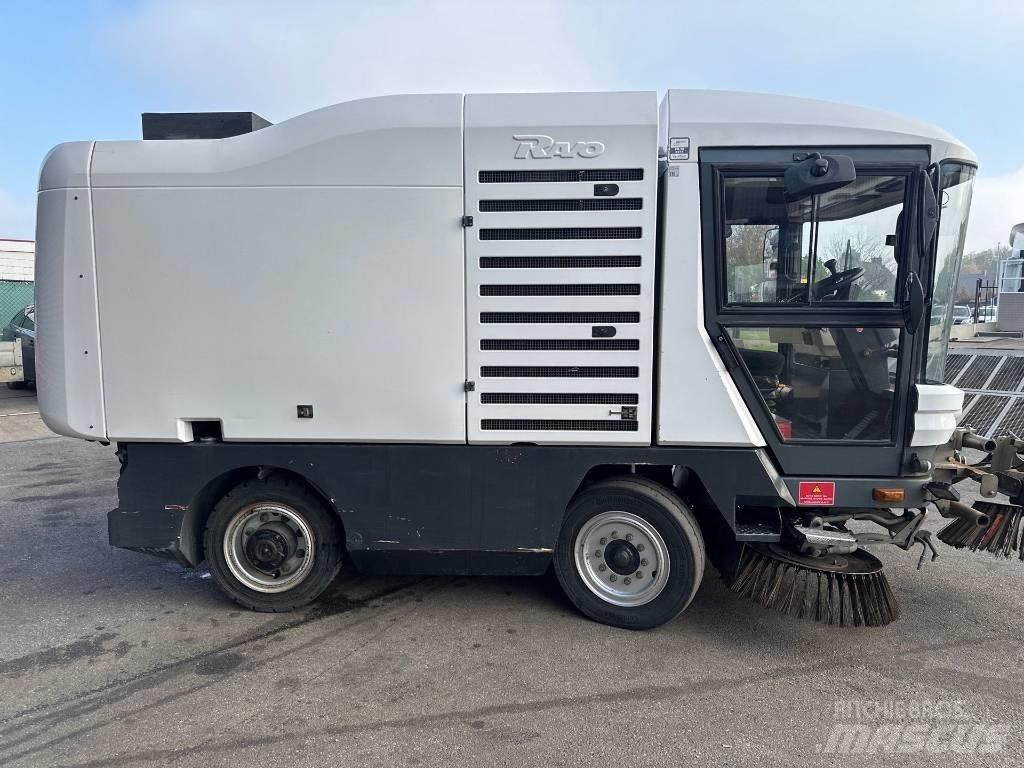 Ravo 530ST 도로 청소차