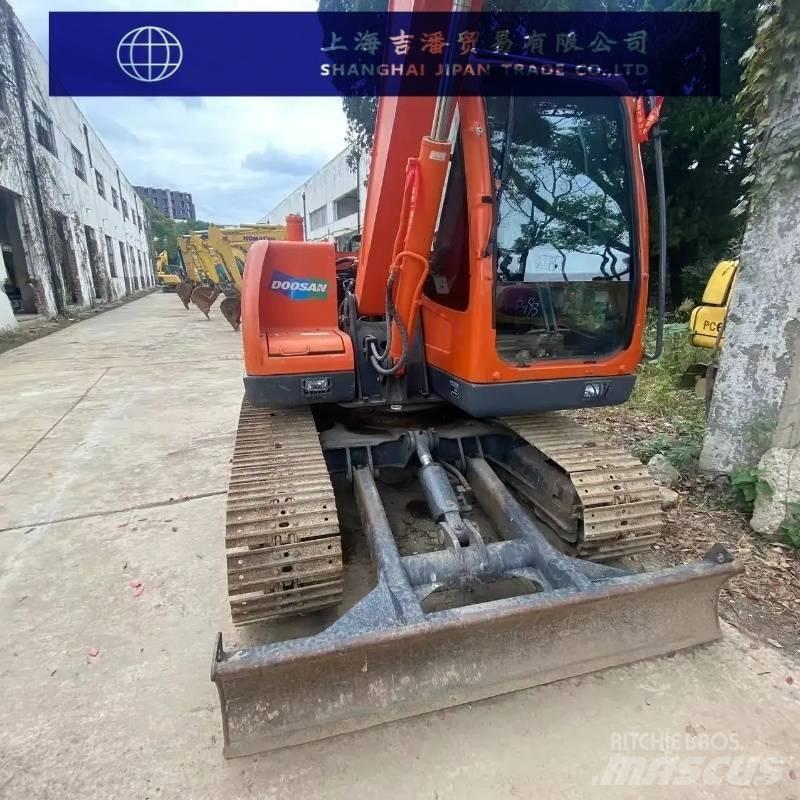 Doosan DX 75-9 C 소형 굴삭기 7톤 미만