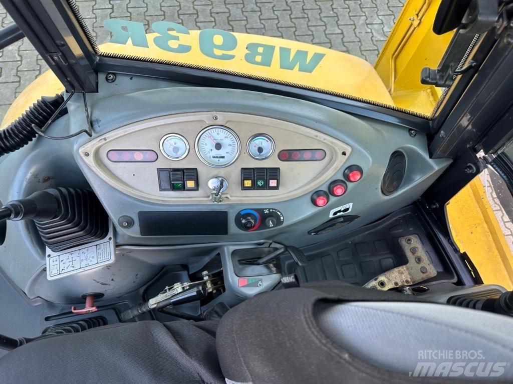 Komatsu WB93R 백호로더