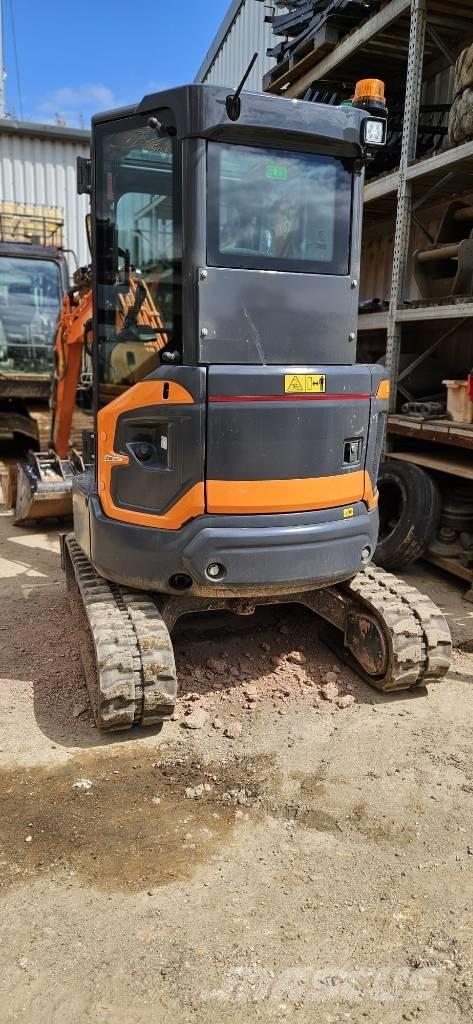 Develon DX 27 Z-7 소형 굴삭기 7톤 미만