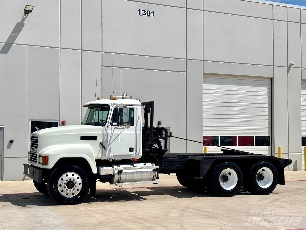 Mack CH 613 회수 차량