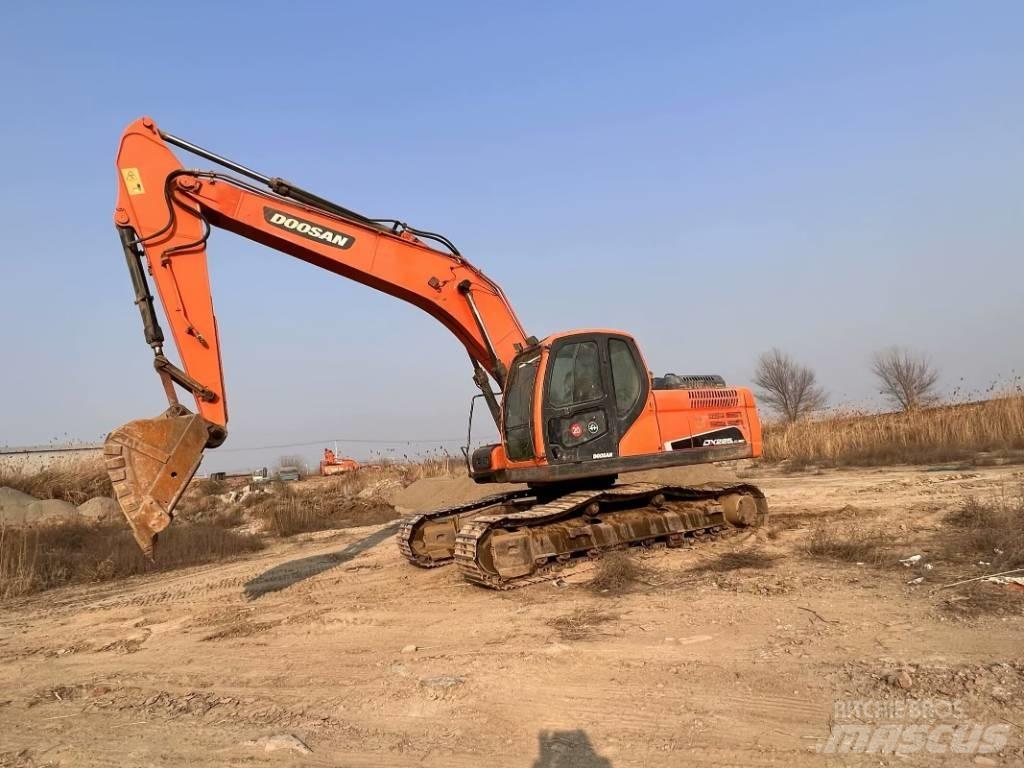 Doosan DX225LC-9C 대형 굴삭기 29톤 이상