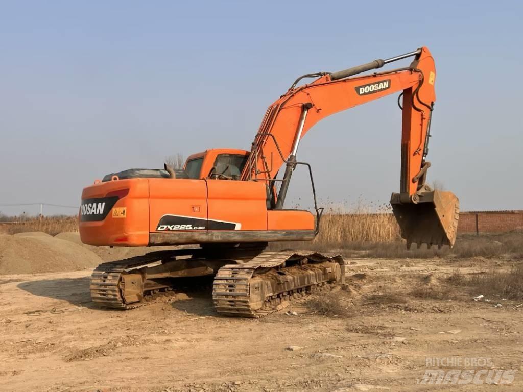 Doosan DX225LC-9C 대형 굴삭기 29톤 이상