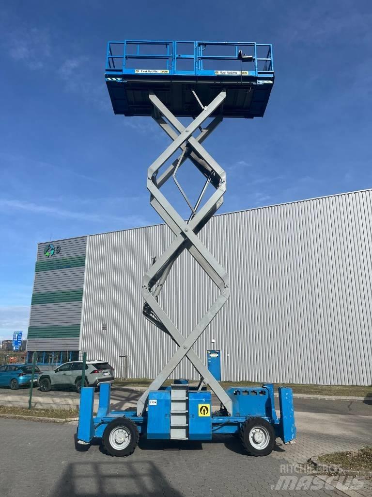 Genie GS 3384 RT 가위형 리프트
