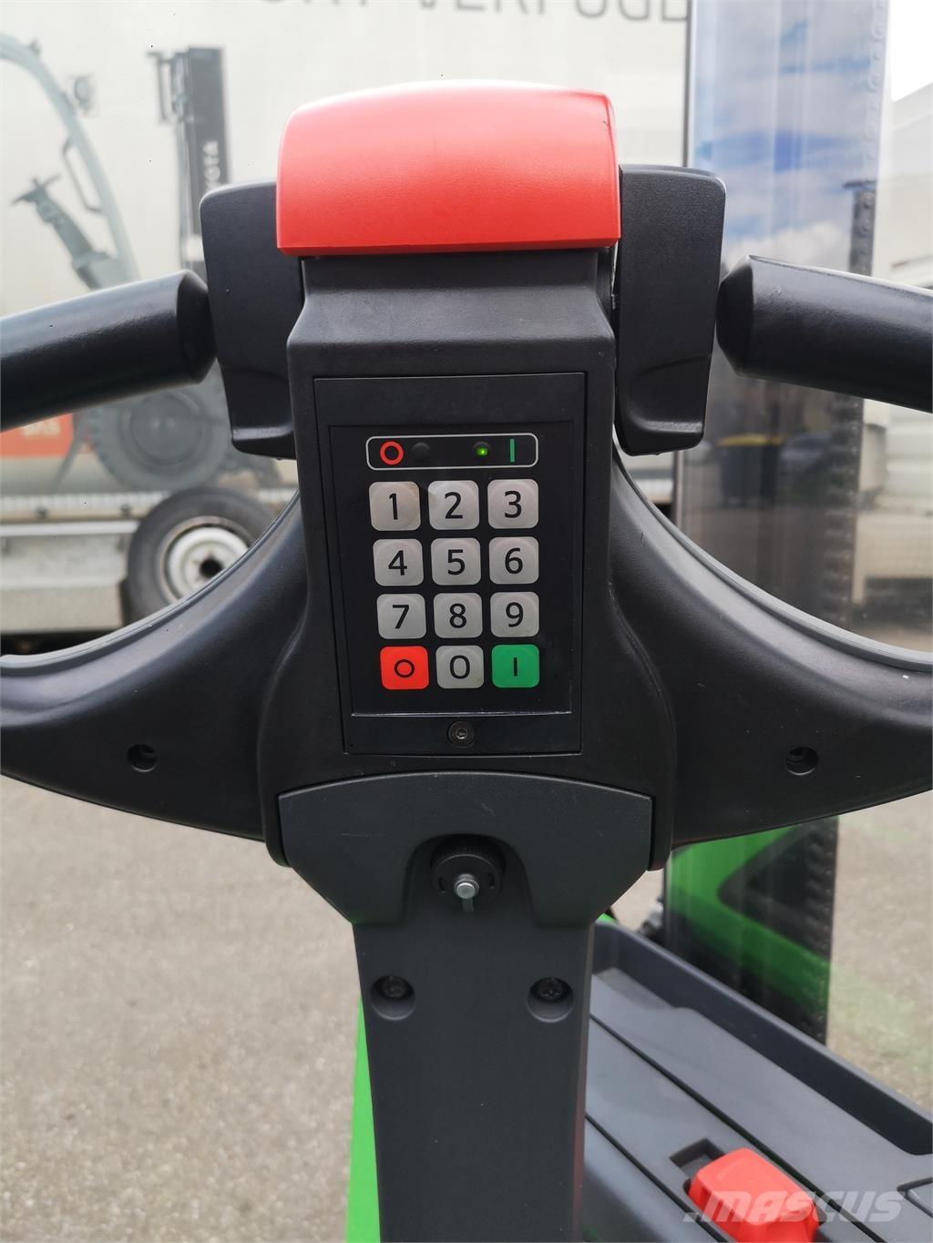 Cesab S210 보행식 리치 지게차