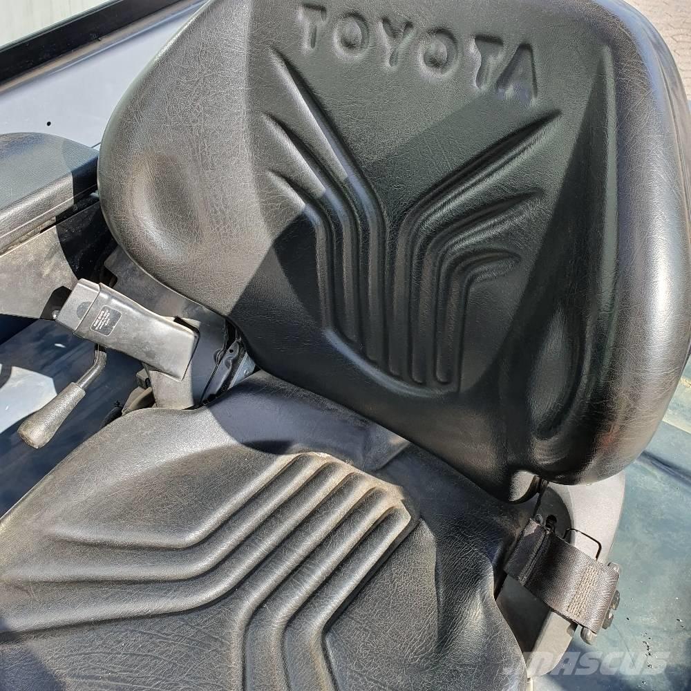 Toyota Traigo 80 전동 지게차