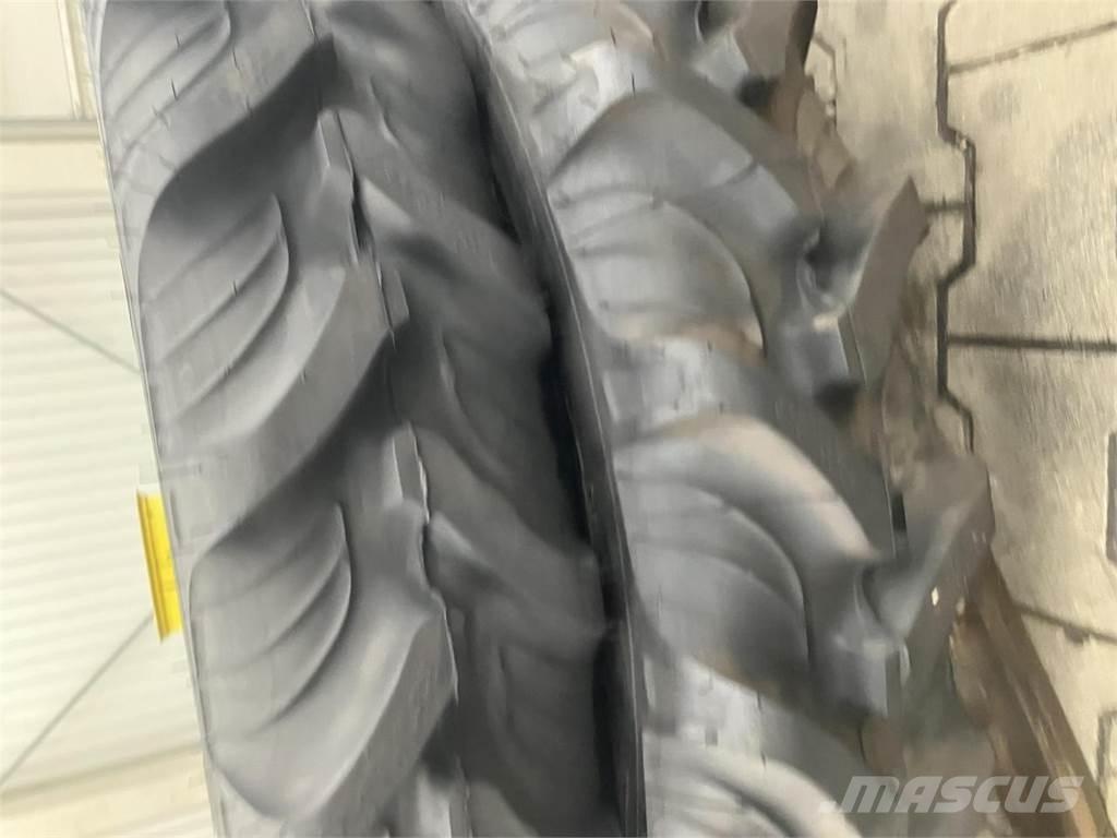 Taurus 230/95R36 타이어, 휠 및 림