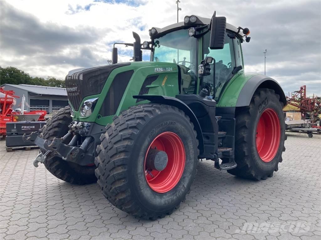 Fendt 824 Vario S4 트랙터