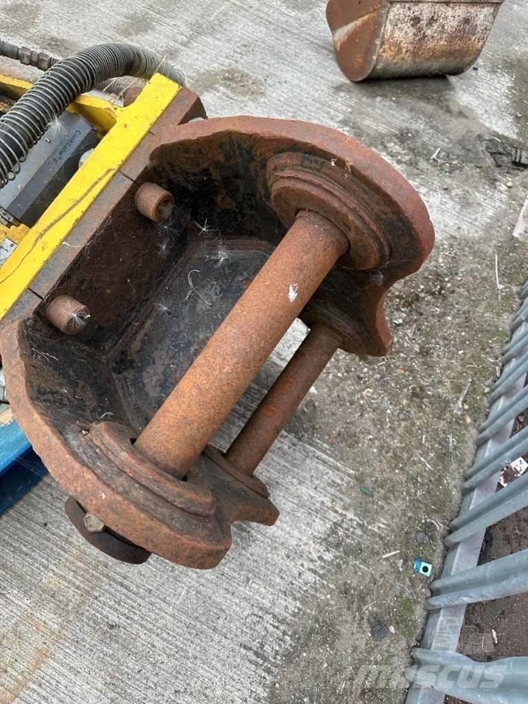 Atlas Copco MB 1200 브레이커