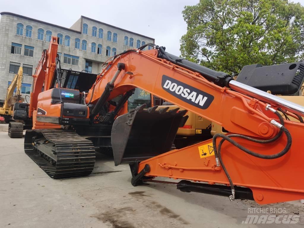 Doosan DX 225 LC 대형 굴삭기 29톤 이상