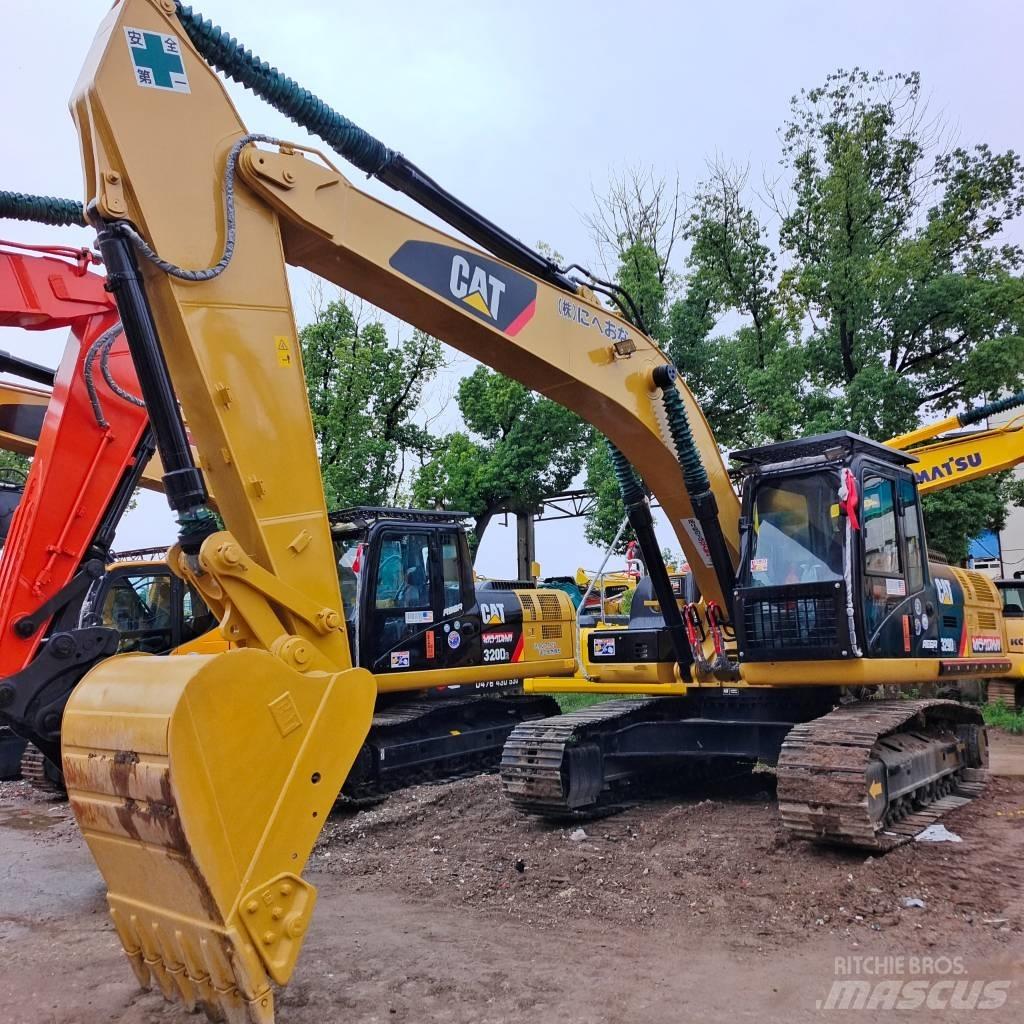 CAT 320 D 대형 굴삭기 29톤 이상
