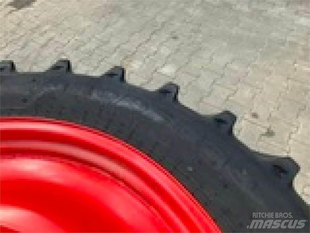 Alliance 320/85R38 타이어, 휠 및 림