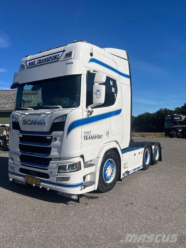 Scania R530 트랙터 유닛