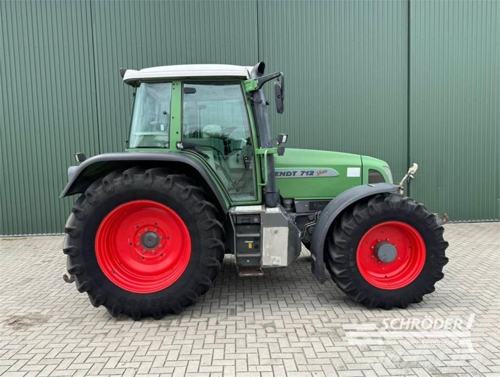 Fendt 712 VARIO 트랙터