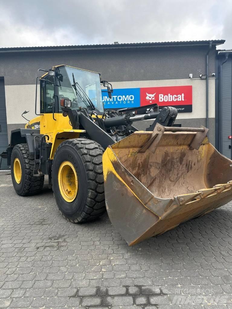 Komatsu WA 250 PZ-6  휠로우더