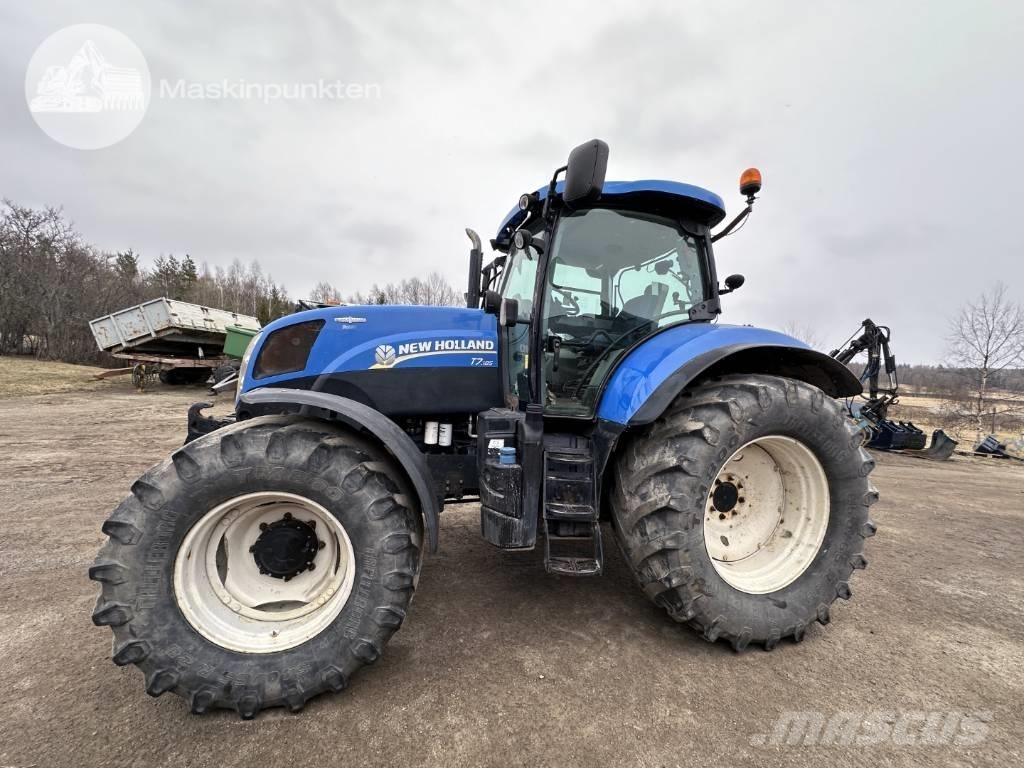 New Holland T 7.185 트랙터