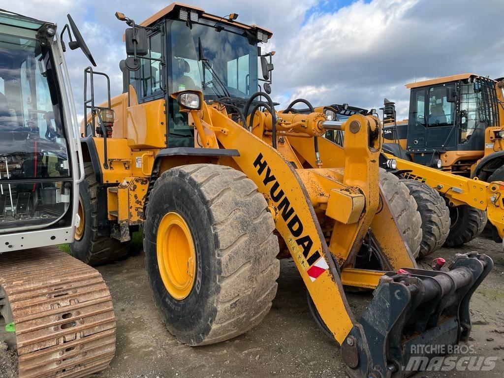 Hyundai HL 960  휠로우더