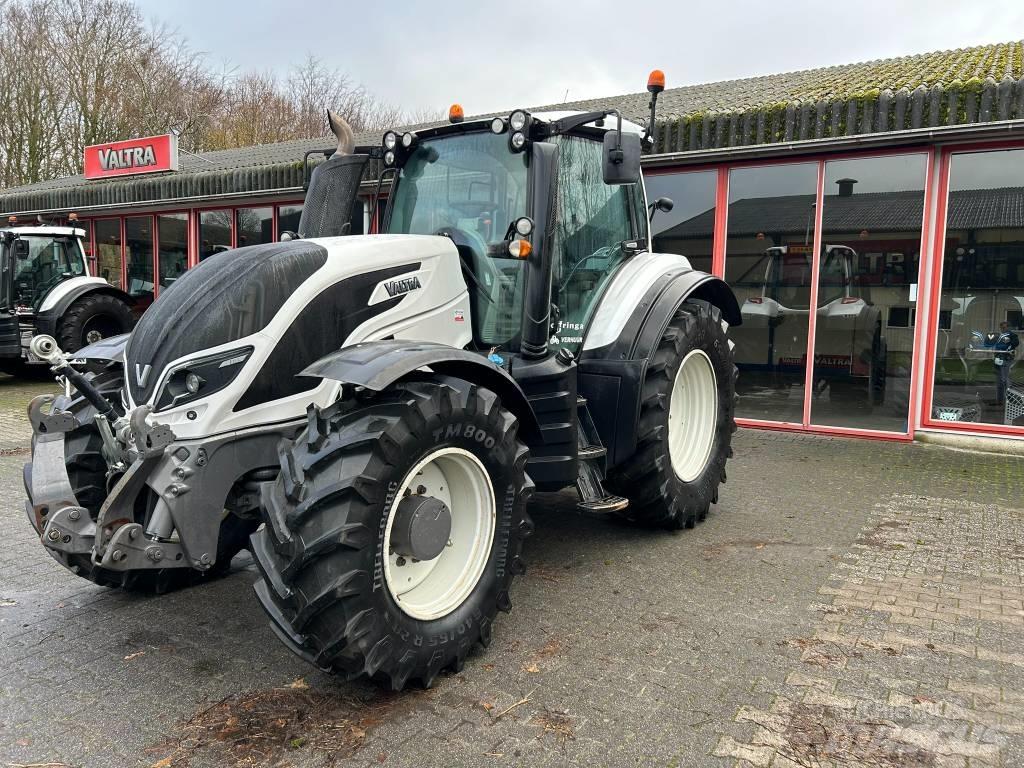 Valtra T154 Active 트랙터