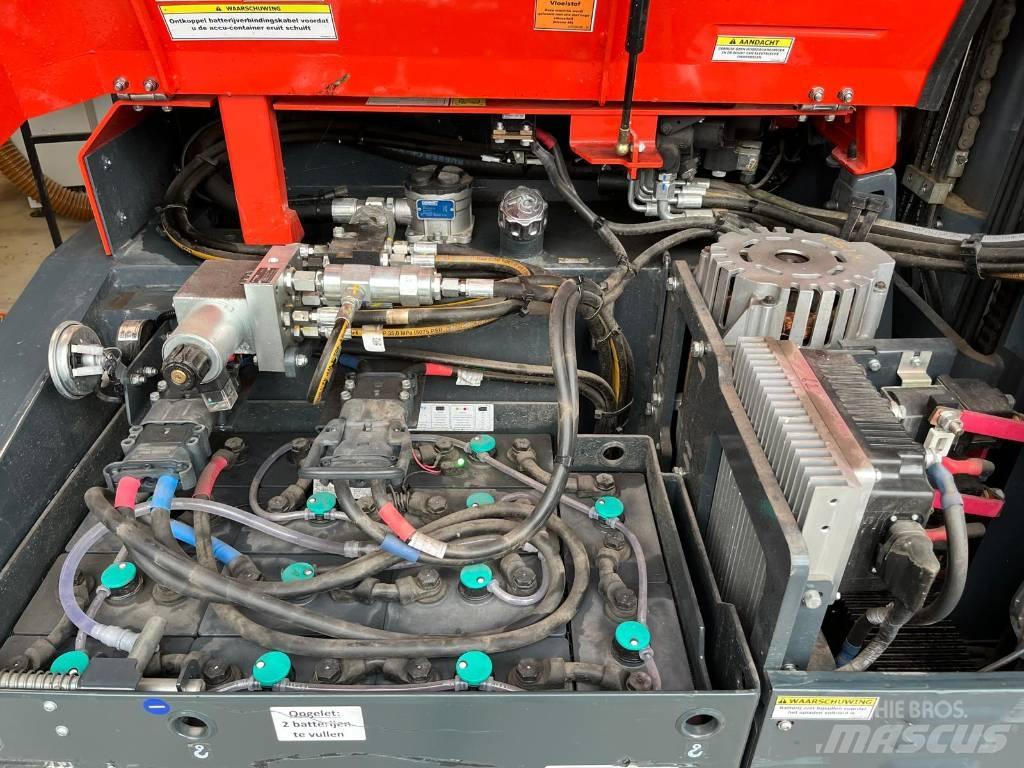 Combilift CBE3000 사이드로더