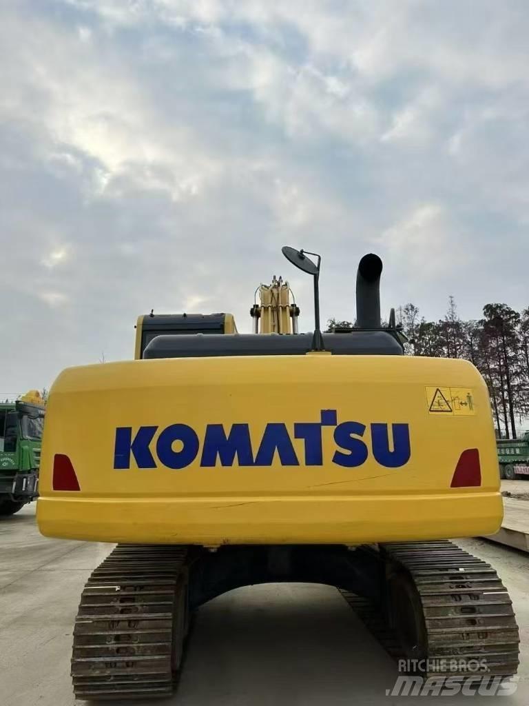 Komatsu PC 210-10 대형 굴삭기 29톤 이상
