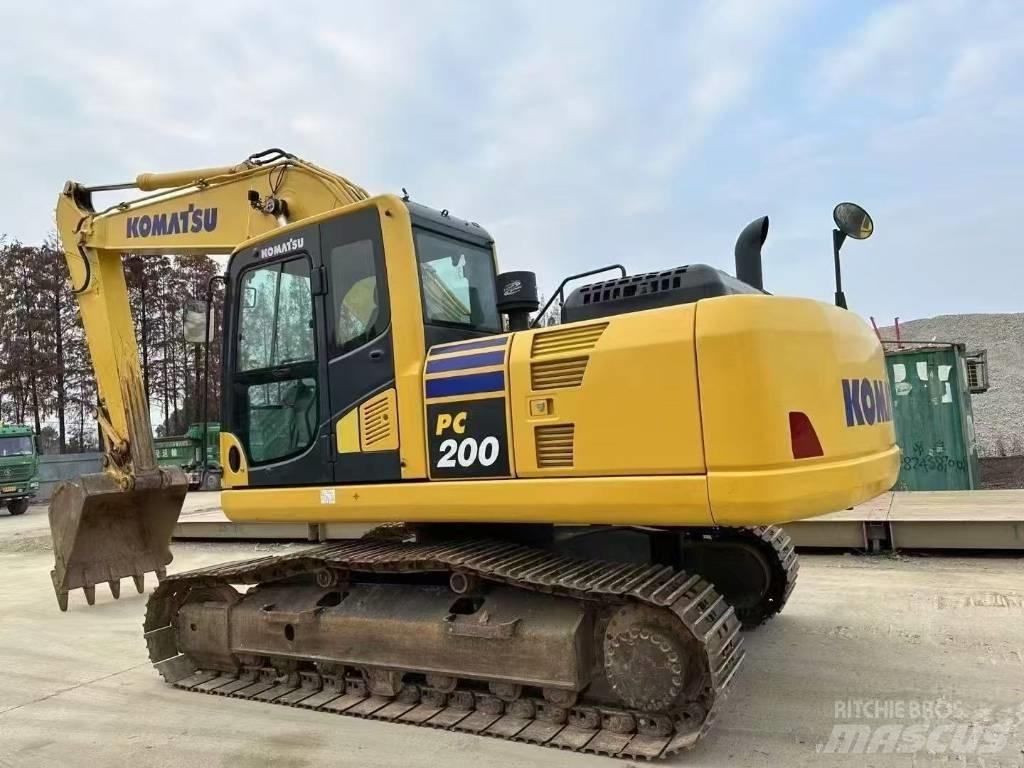 Komatsu PC 210-10 대형 굴삭기 29톤 이상
