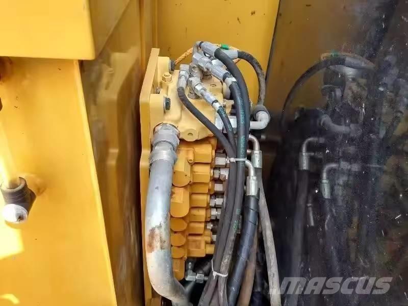 CAT 306 E2 소형 굴삭기 7톤 미만