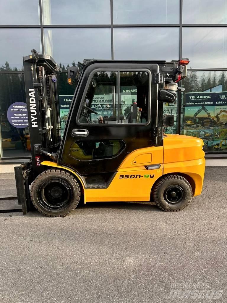 Hyundai 35DN-9V 디젤 지게차