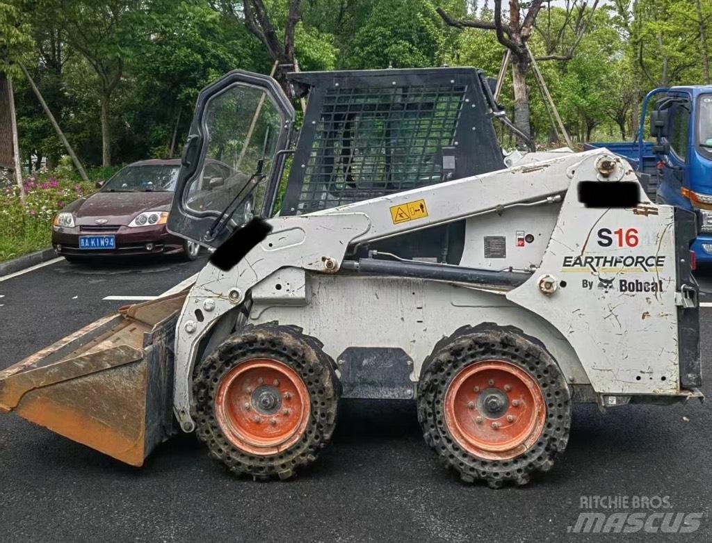 Bobcat S 16  스키드로더