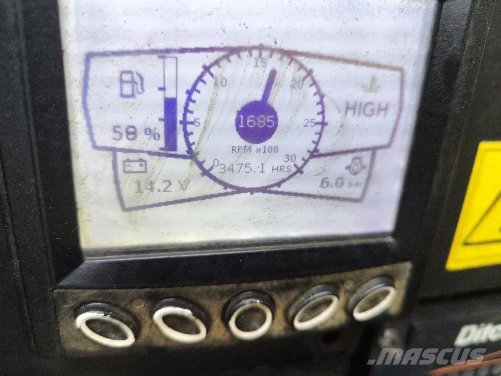 Ditch Witch JT9 도로 굴착기