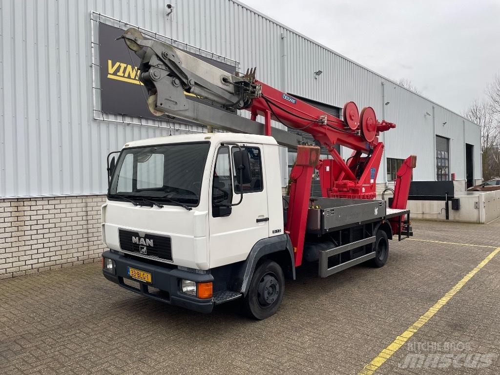 Böcker AK 27/1000 A/T 크레인