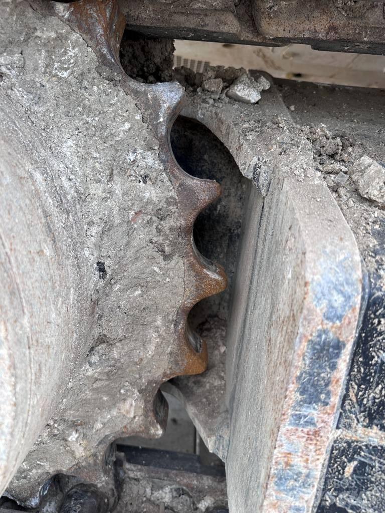 CAT 323 대형 굴삭기 29톤 이상