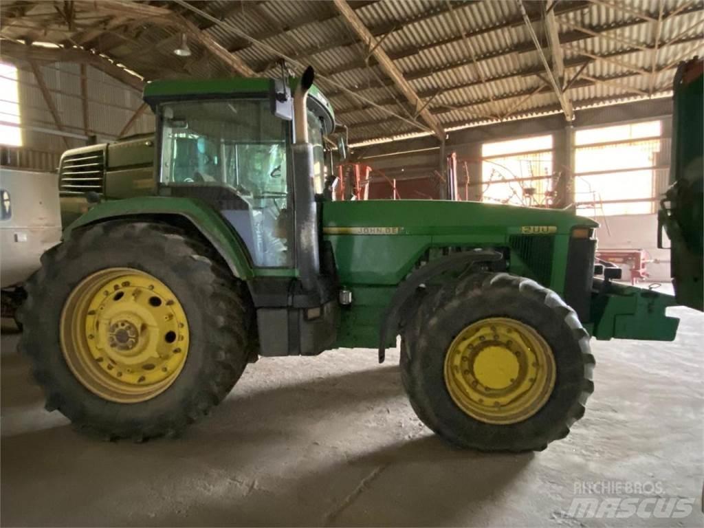 John Deere 8200 트랙터
