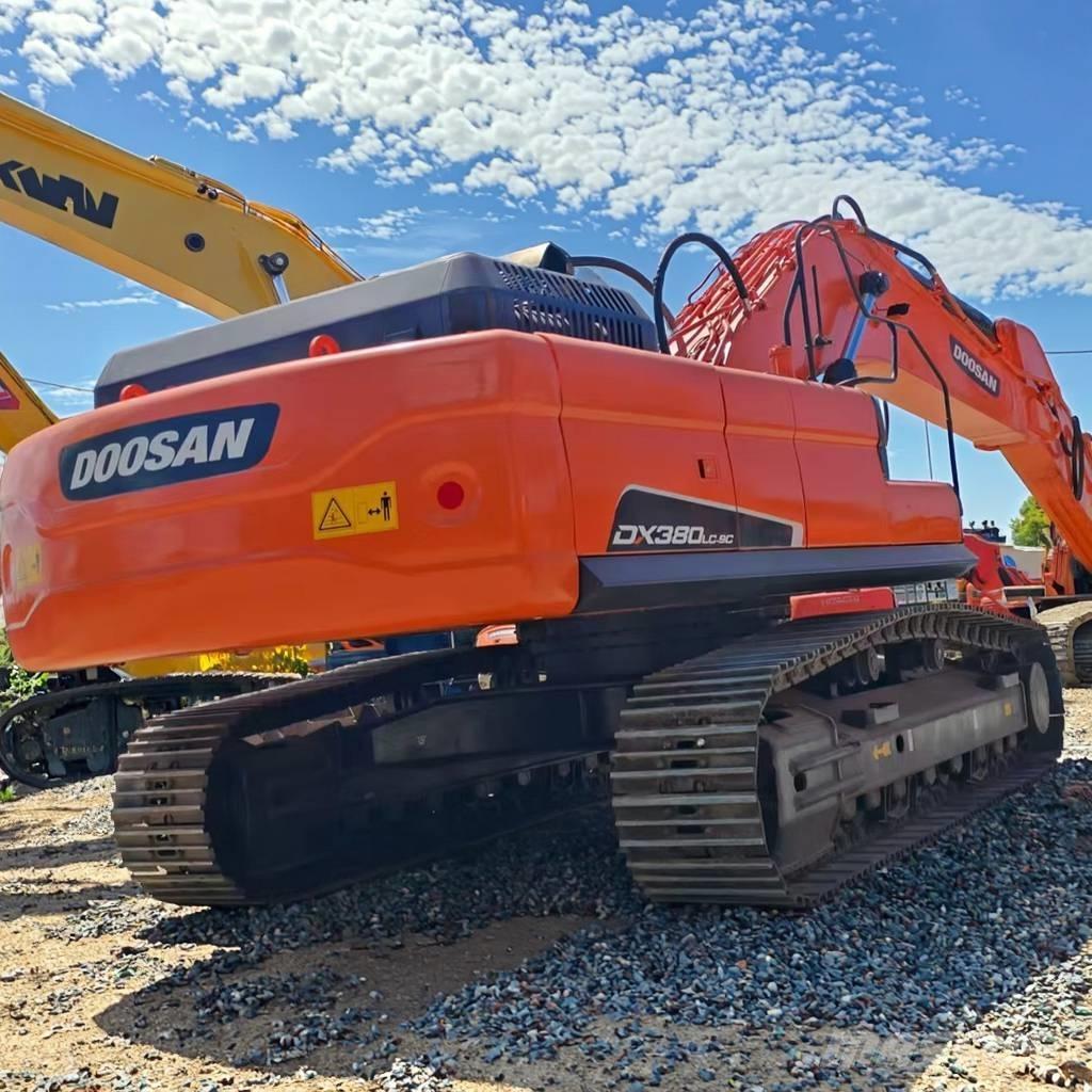 Doosan DX380LC-9 수륙양용 굴삭기