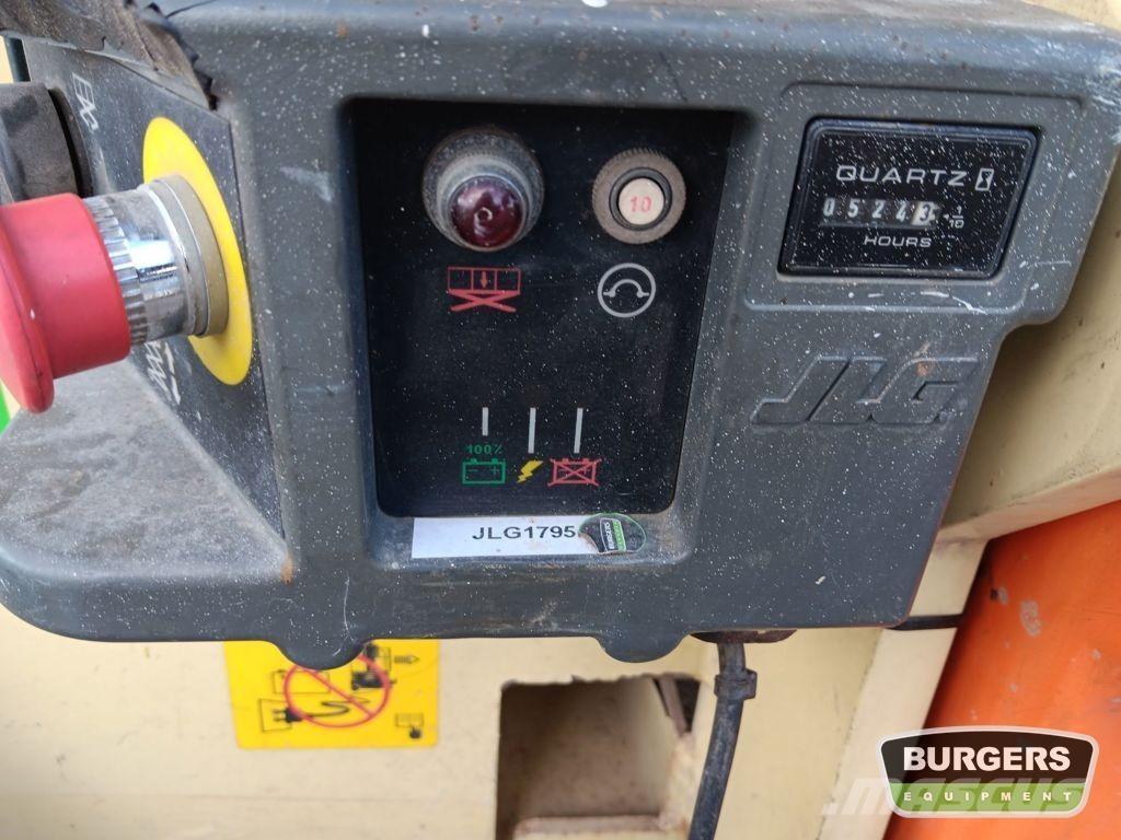 JLG 2646ES 가위형 리프트