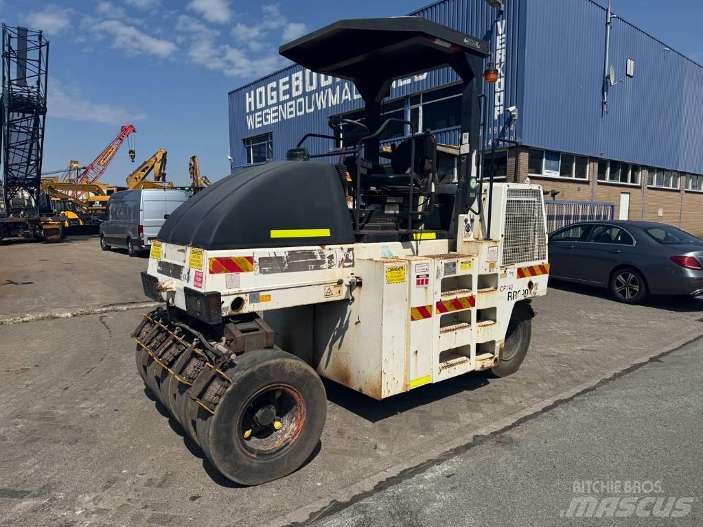 Dynapac CP 142 공기 타이어 롤러