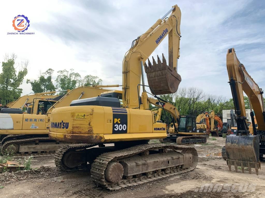 Komatsu PC 300 대형 굴삭기 29톤 이상