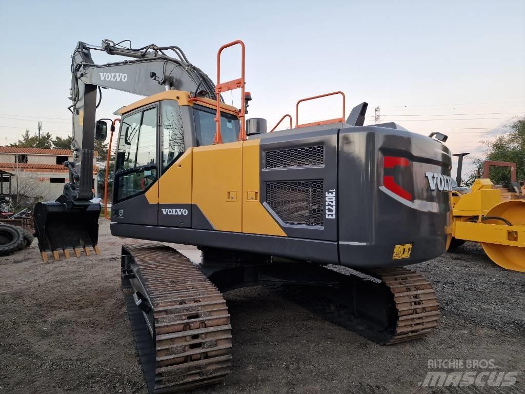 Volvo EC 220 E 대형 굴삭기 29톤 이상