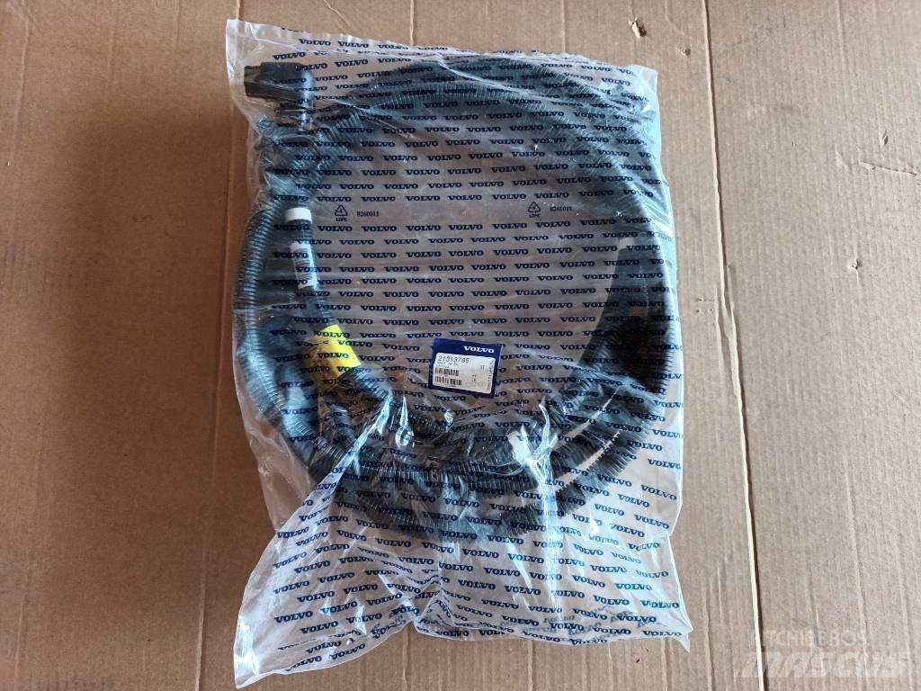 Volvo HOSE  21313785 유압식 기계