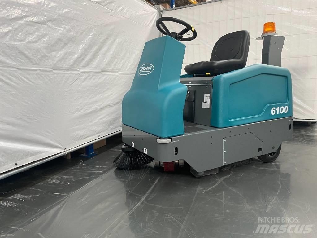 Tennant 6100 도로 청소차