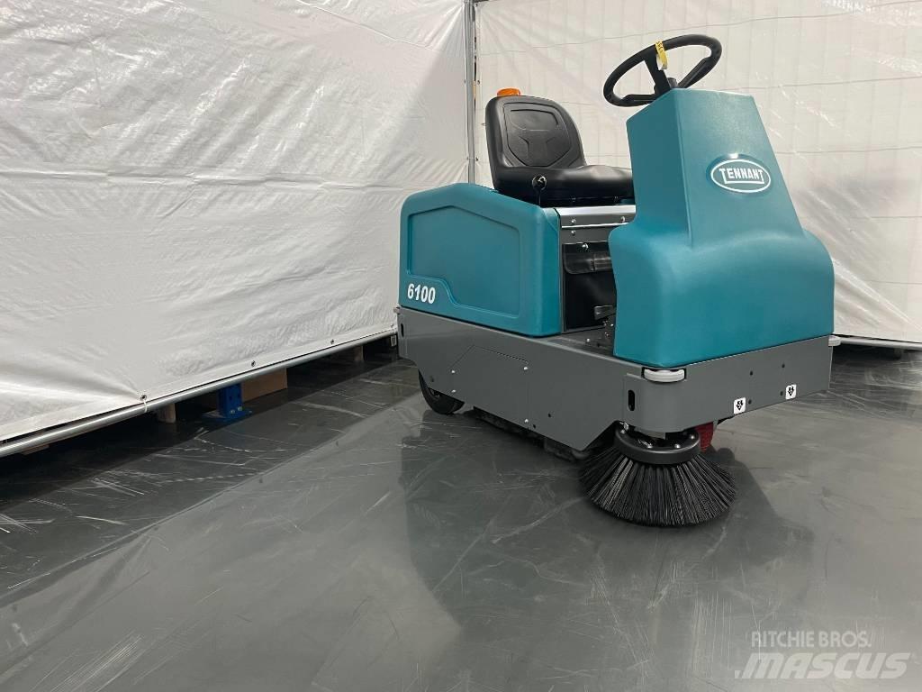 Tennant 6100 도로 청소차