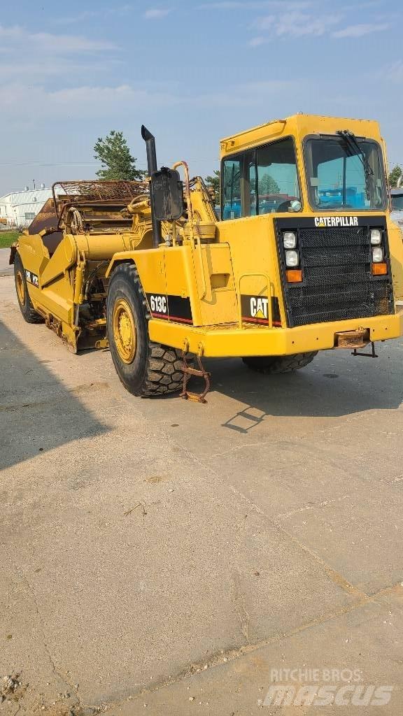 CAT 613 C II 스크레이퍼