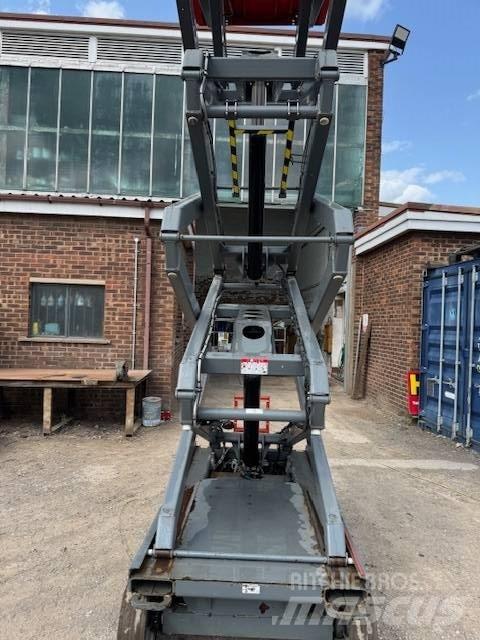 SkyJack SJ 4632 가위형 리프트