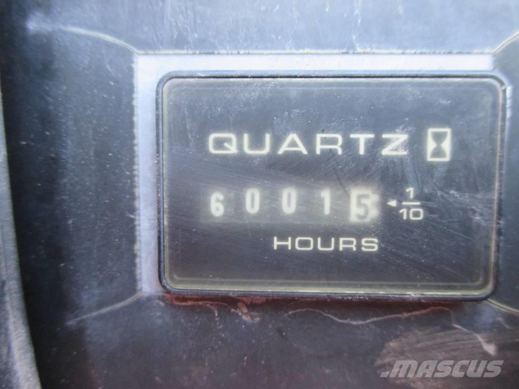 JLG 860 SJ 견인식 전동이동 리프트