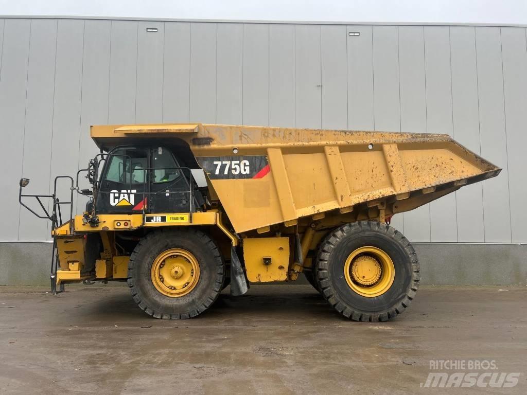 CAT 775 G 초대형 덤프 트럭