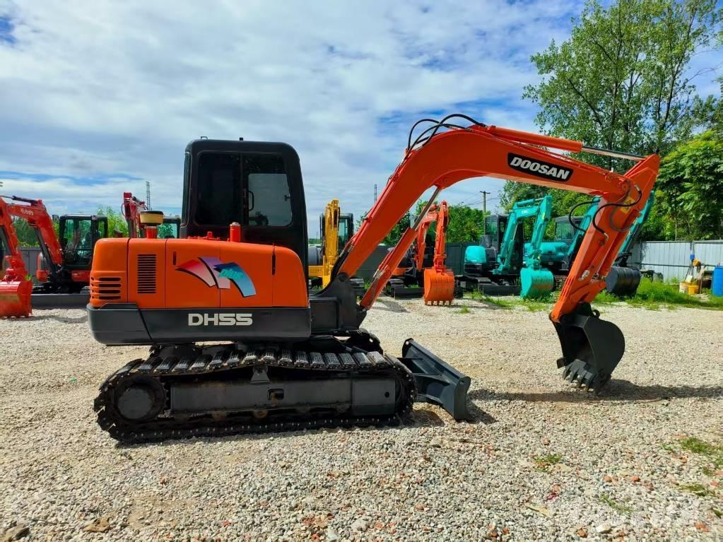 Doosan DH 55 소형 굴삭기 7톤 미만