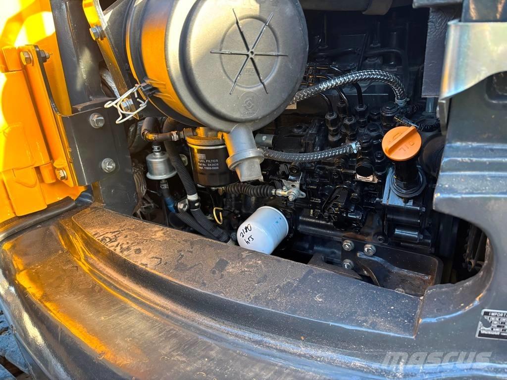 Komatsu PC 55 MR-3 중형굴삭기 7톤-28톤